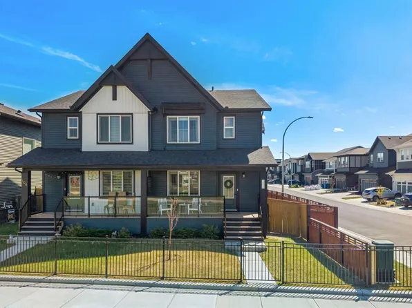 102 N Midgrove Greenway SW, Airdrie, AB T4B 5K7