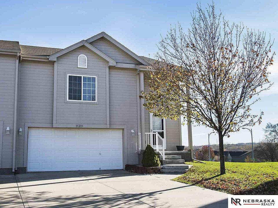 1st image of 15205 Camden Cir
