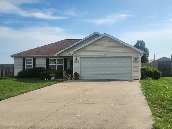 1511 Hawkeye Ct, Crainville, IL 62918