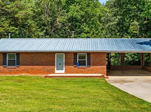 1013 Gladstone Rd, Mocksville, NC 27028