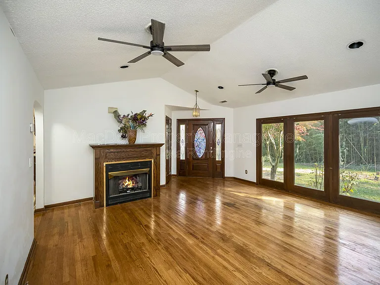 6709 Marye Rd — Photo 10