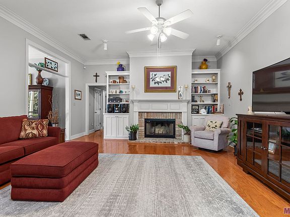3rd image of 5535 Hilltop Cir
