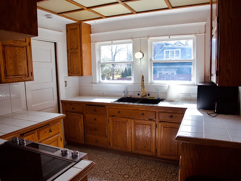 main house: kitchen