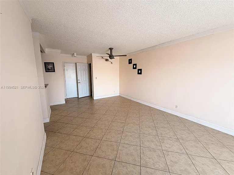 200 S Birch Rd #211 — Photo 13
