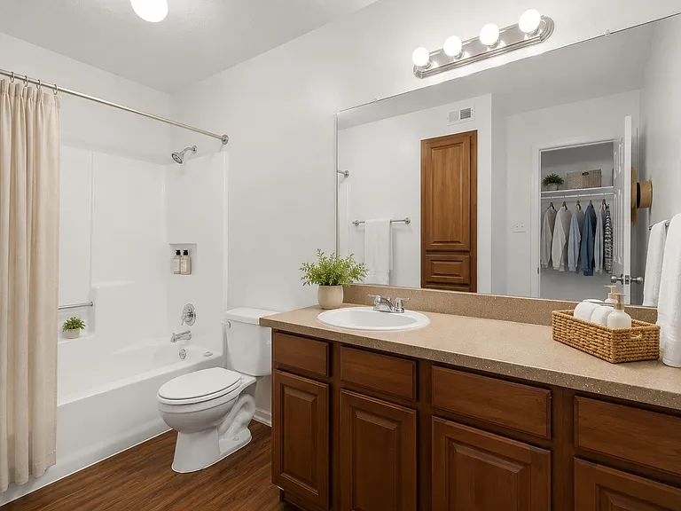 Langtry Apartments — Photo 5