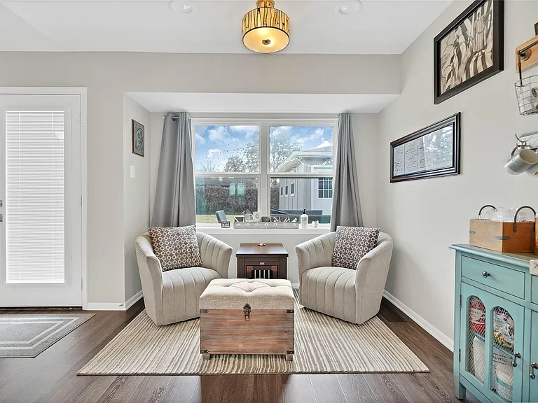 143 Bluebonnet St — Photo 10