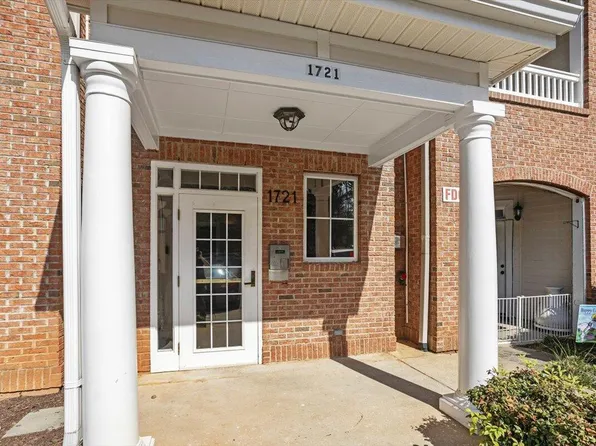 1721 Tiffany Bay Ct Unit 204, Raleigh, NC 27609