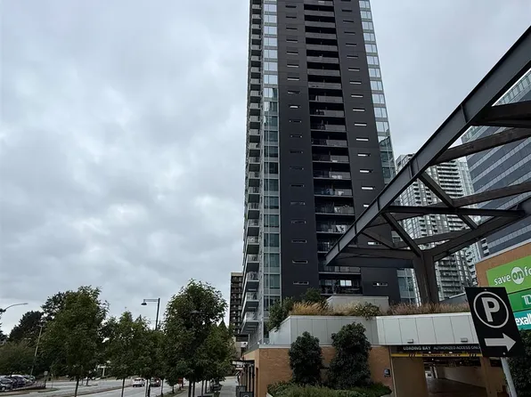 13615 Fraser Hwy #512, Surrey, BC V3T 2V6