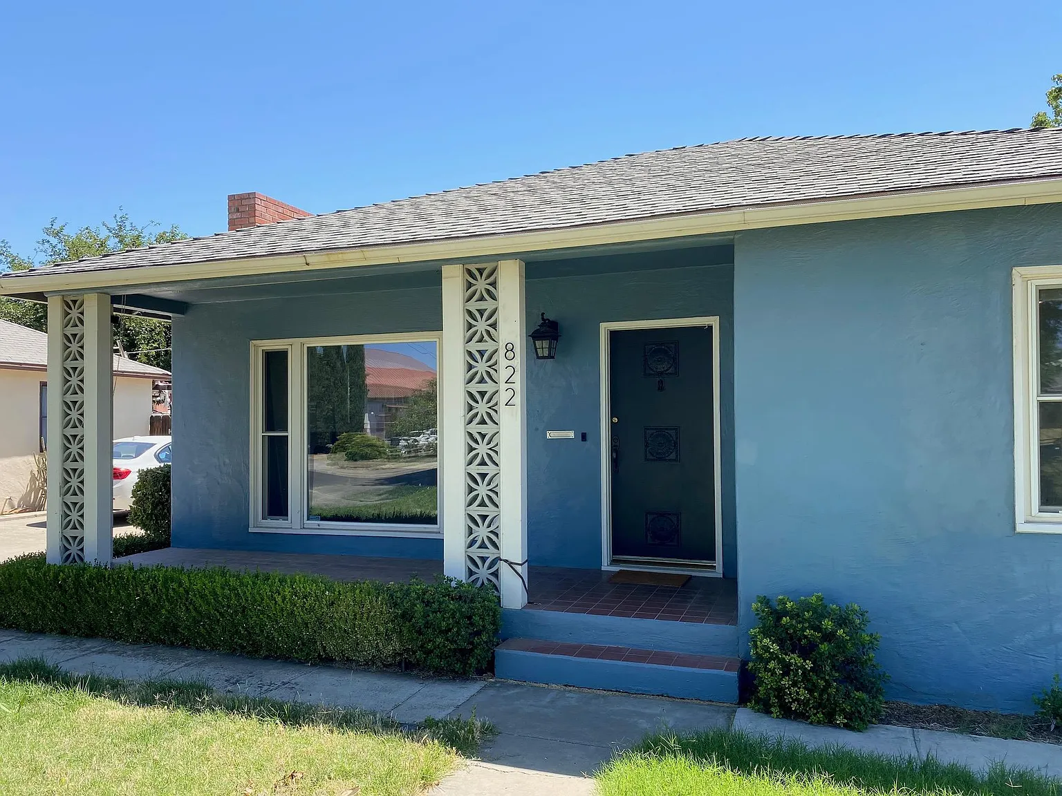 822 Grove Ave photo 1