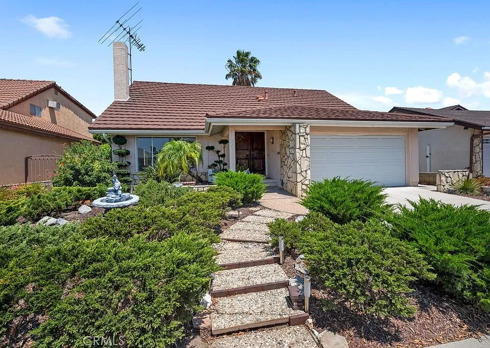 1151 Oakfair Ln
