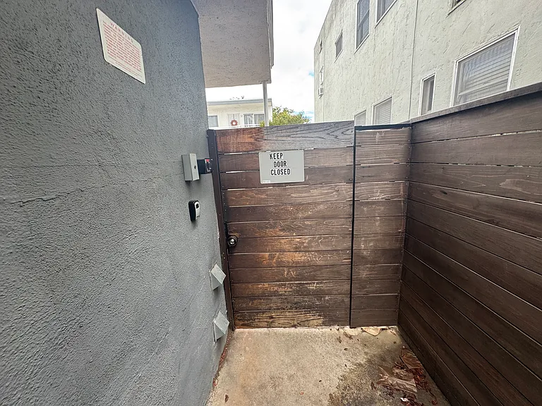 546 Cherry Ave #10 — Photo 2