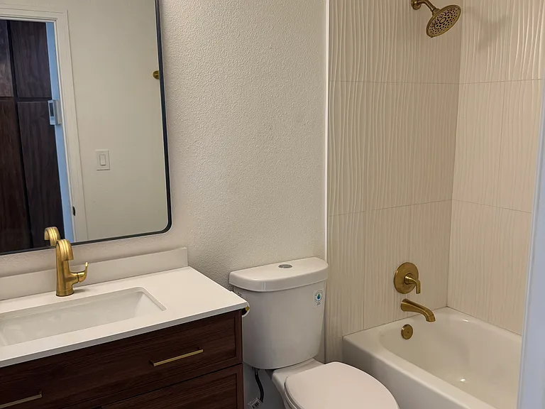10951 Oak St — Photo 6