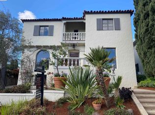 1066 Sunnyhills Rd, Oakland, CA 94610