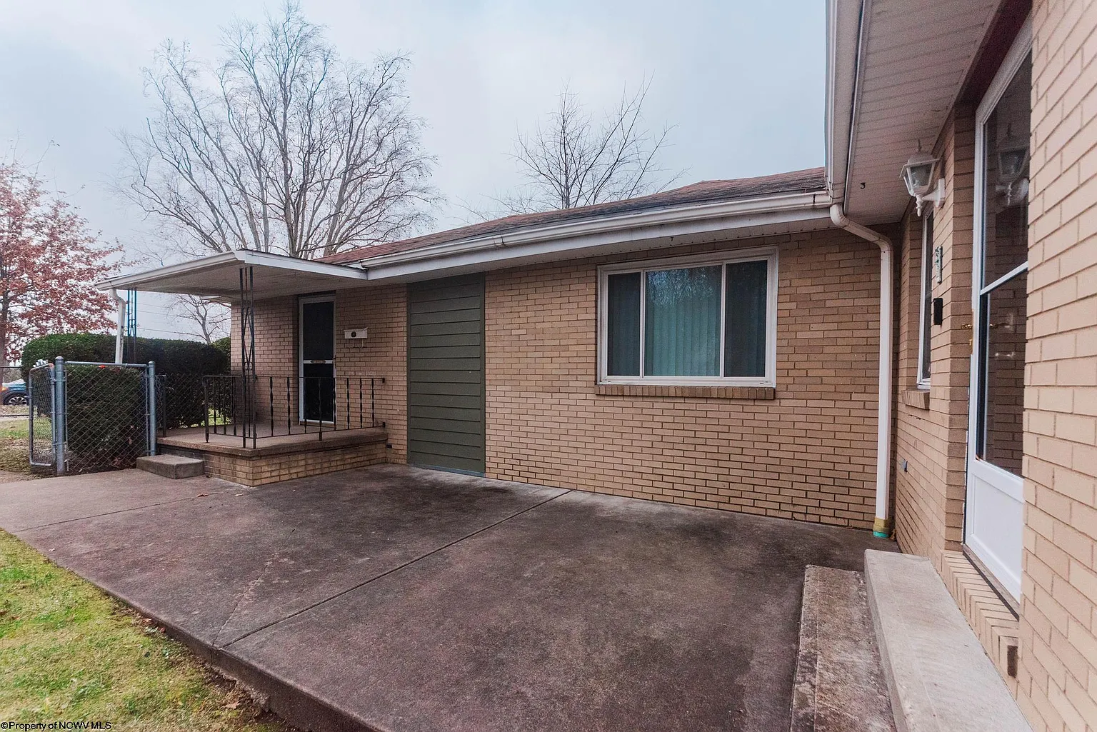 16 Warrick St photo 1