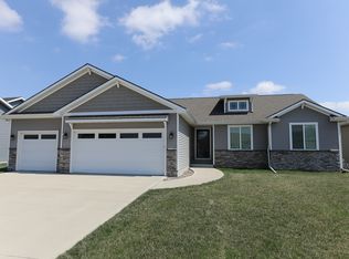 2009 NW Woodbury Dr, Ankeny, IA 50023