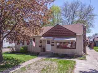 826 Center St, North Mankato, MN 56003