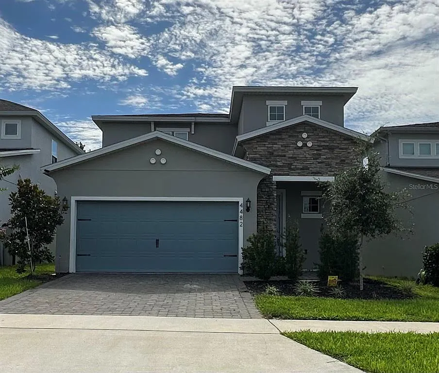 4 bed, 3.5 bath, 2236 sqft, $2,600 — Photo 1