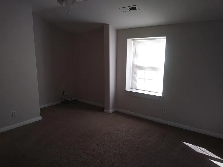 1140 Madison St #1265 — Photo 8