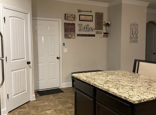 1381 Pebble Ridge Dr, Hampton, GA 30228