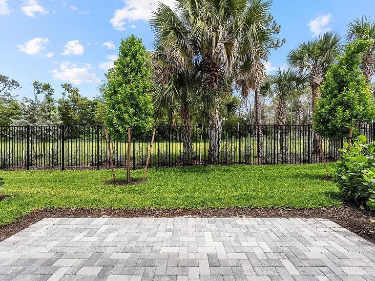 4333 Efendi Dr — Photo 41