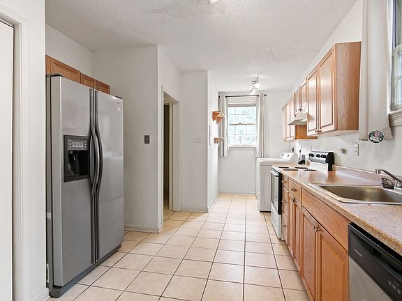 2nd image of 1300 Broadway St