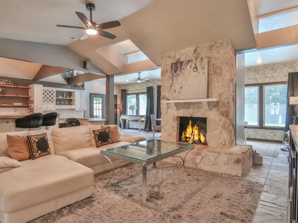 502 Wildwood Dr, Seabrook, TX 77586