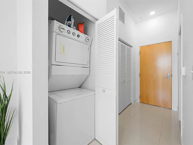 253 NE 2nd St #231 — Photo 10