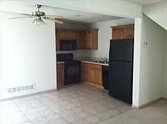 3rd image of 10506 E 46th St