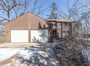 1174 Haslett Rd, Haslett, MI 48840
