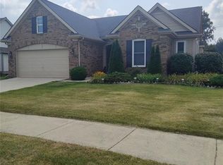 9002 Maple Ridge Dr, Newport, MI 48166