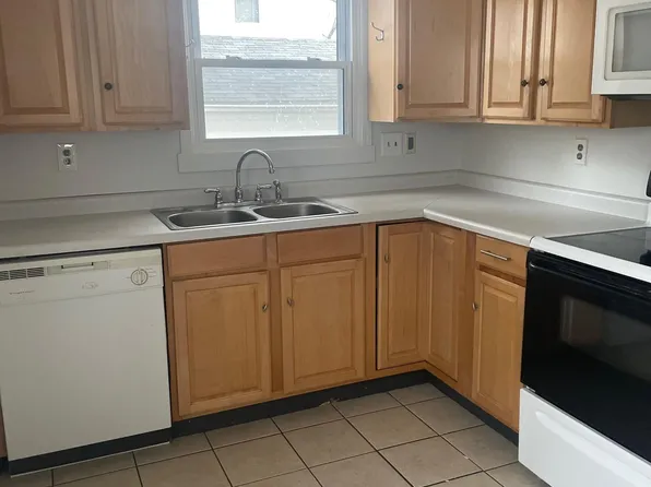 127 W Cedar St, Springfield, IL 62704