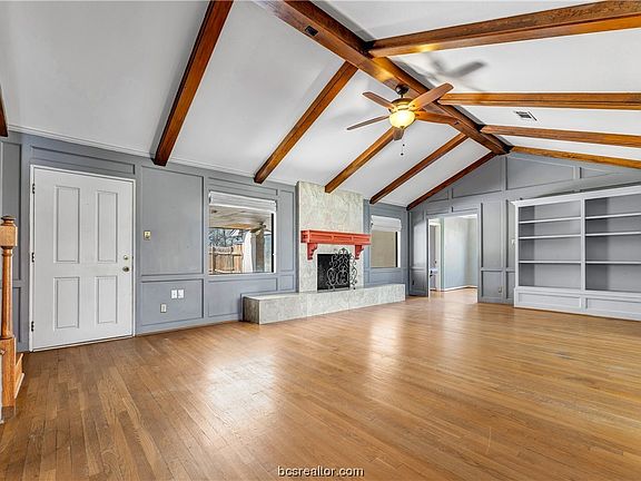 2nd image of 1800 Shadowwood Dr
