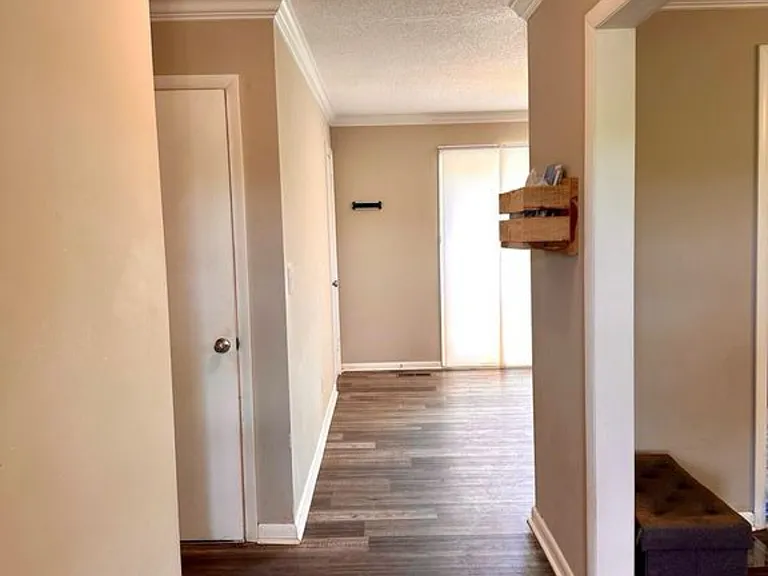 2349 Marco Cir — Photo 6