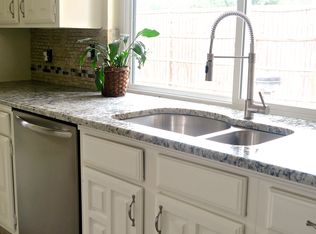 1943 Rambling Ridge Ln, Carrollton, TX 75007