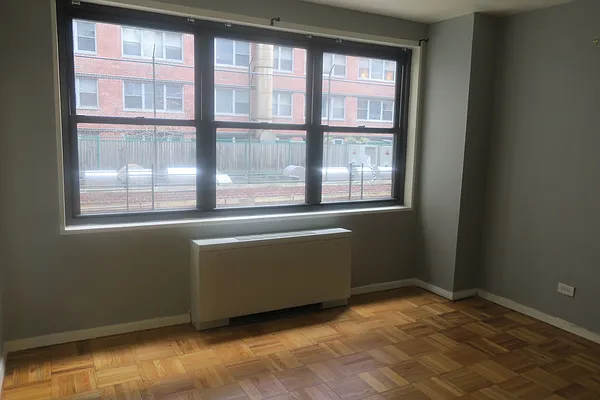 Rented by Solil Management | media 8