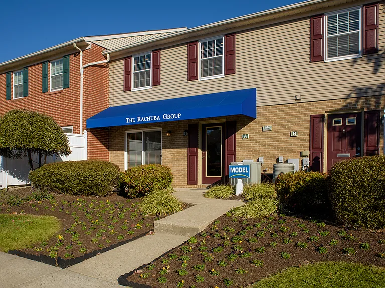 Piney Ridge Apartments & Townhomes Leasing Office
