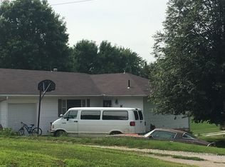 205 S Ash St, Skidmore, MO 64487
