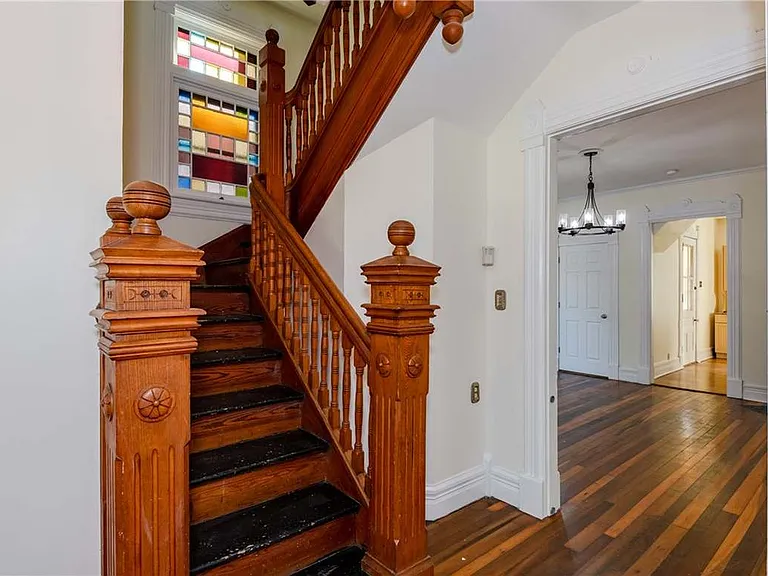 320 Park Dr — Photo 23