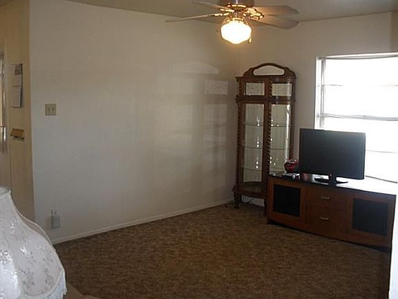 4th image of 782 S Willis St