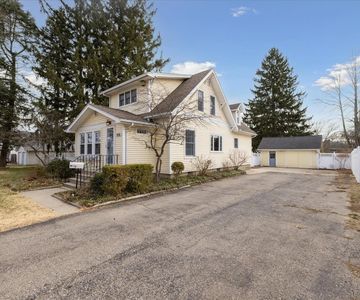 906 N Chipman St, Owosso, MI, 48867