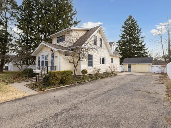 906 N Chipman St, Owosso, MI 48867