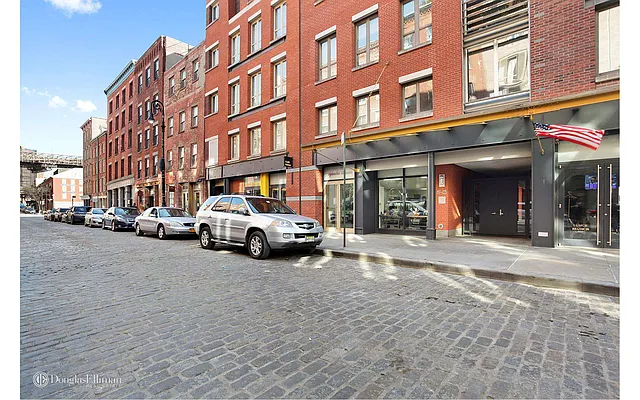 Rented by Douglas Elliman | media 14