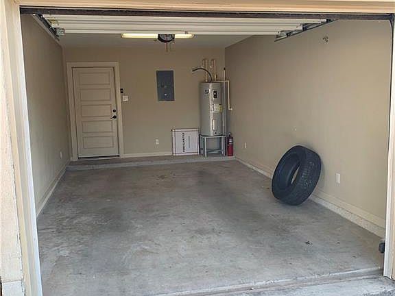 3rd image of 1300 E Pineridge Ave APT 1