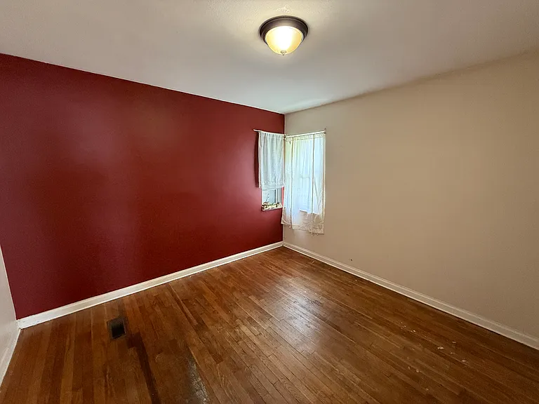 22420 Lilac St — Photo 7
