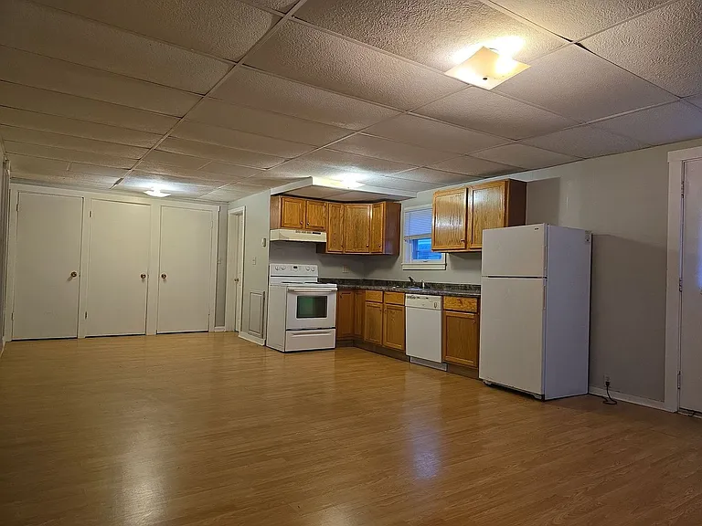 Spacious Apartments in the Heart of the Village — Photo 30