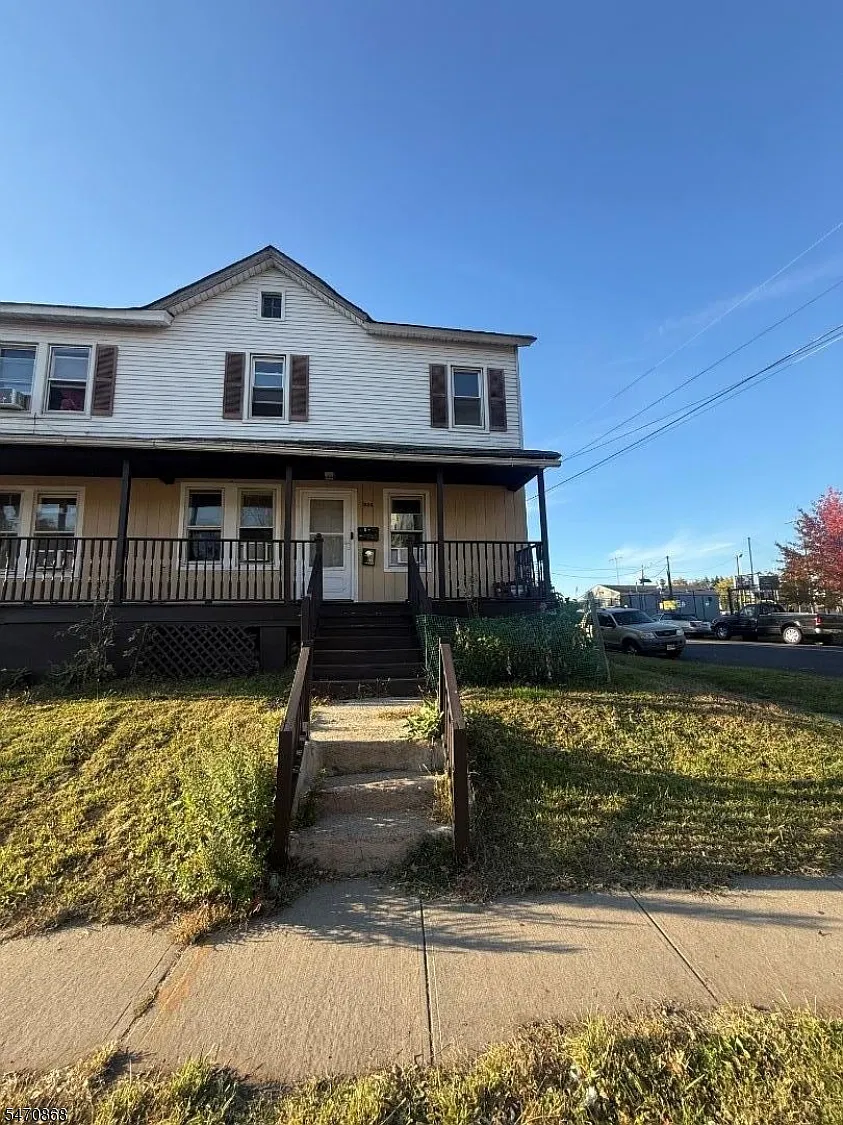 1 bed, 1.0 bath, 800 sqft, $1,500 — Photo 1