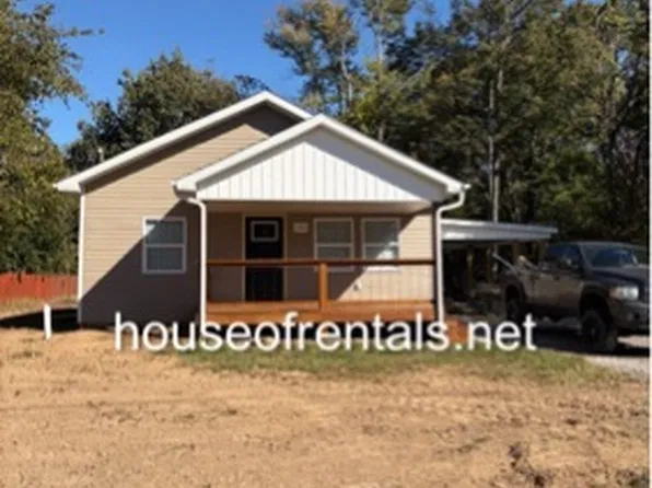 205 Beaver St, Carterville, IL 62918