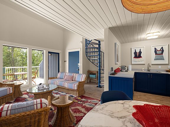2nd image of 1330 Wisconsin Ave #3