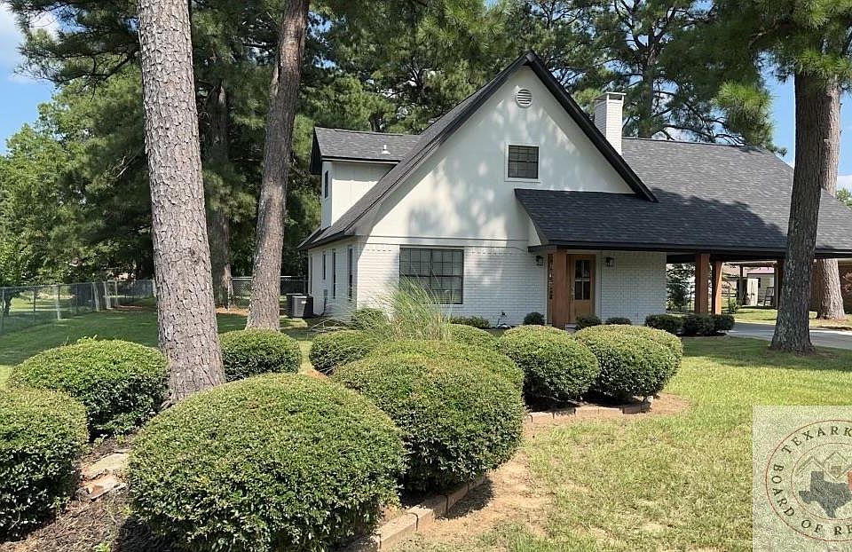 1st image of 4410 Sanderson Ln