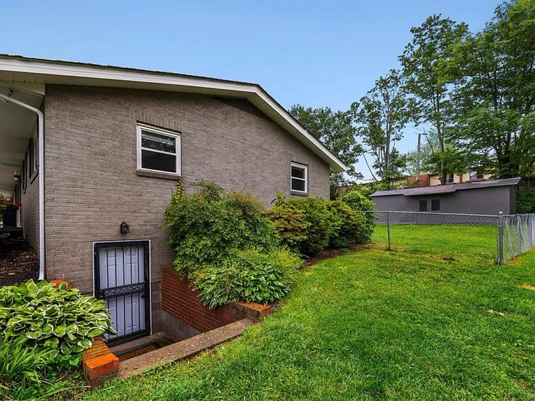 4908 Lonas Dr — Photo 11